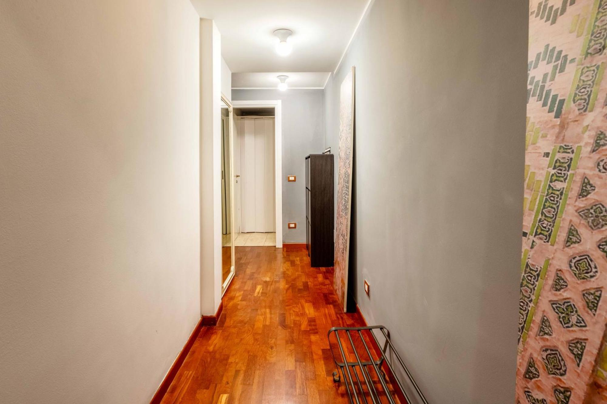 One Bedroom Apartment With Terrace Near Duomo 밀라노 외부 사진