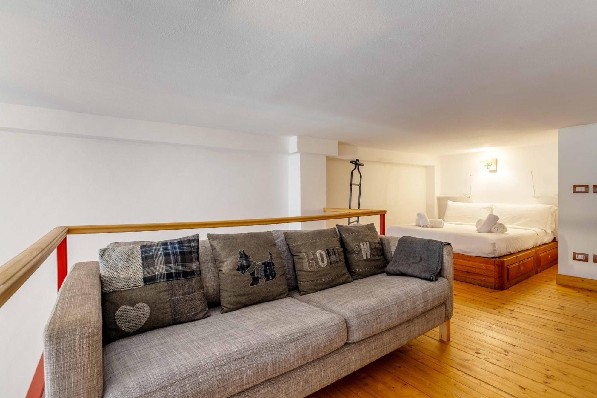 One Bedroom Apartment With Terrace Near Duomo 밀라노 외부 사진